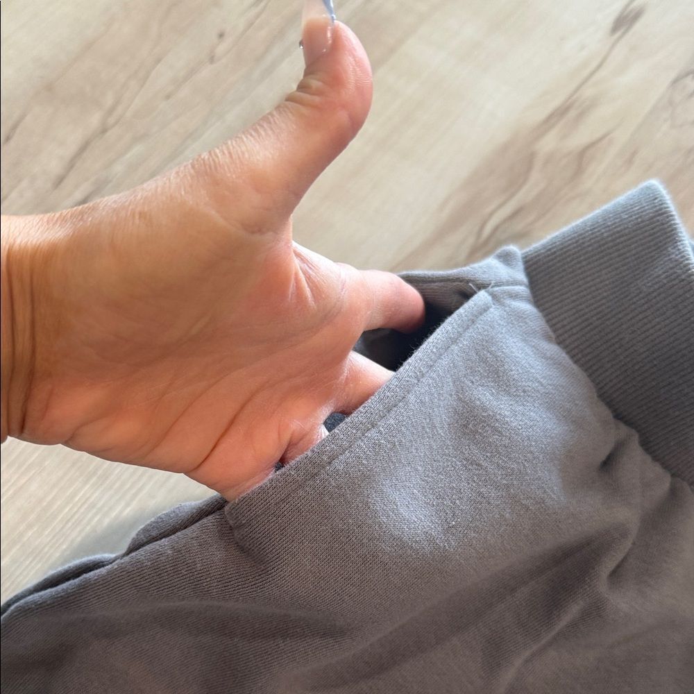 Gray forever 21 jogger sweatpants - Picture 2 of 2